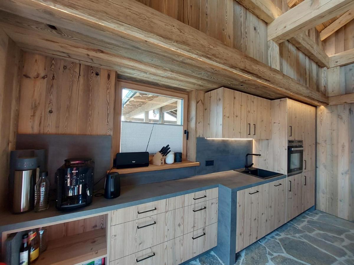 Panorama Berg Chalet Großkirchheim エクステリア 写真